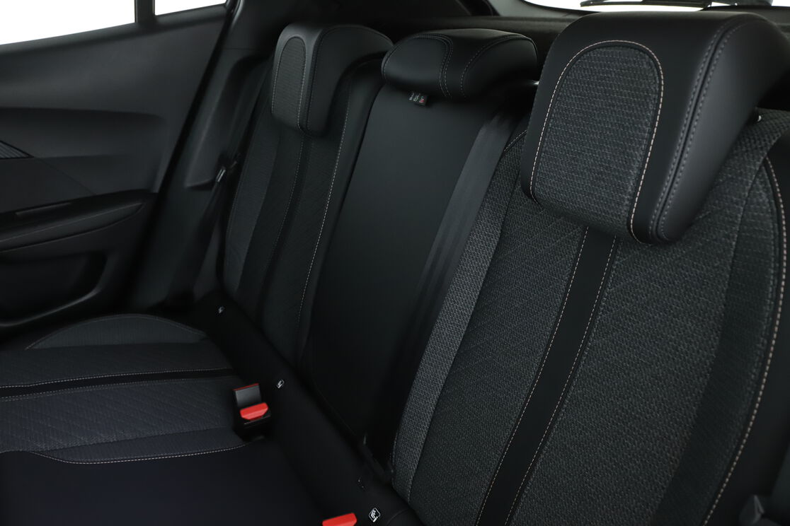 Intérieur sièges arrière depuis le côté conducteur