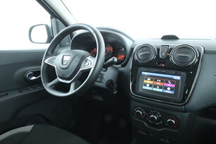 Intérieur côté conducteur depuis le siège arrière