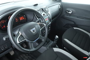 Intérieur côté conducteur 2