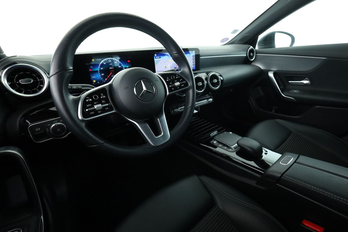 Intérieur côté conducteur 2