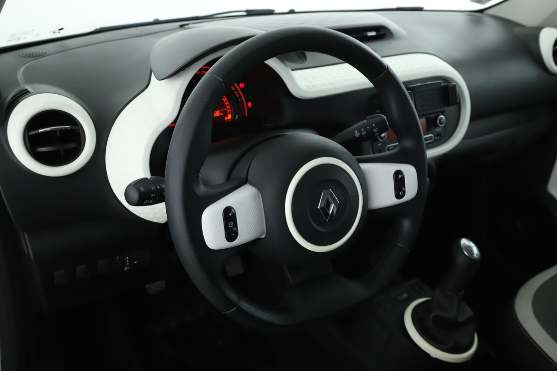 Intérieur côté conducteur 2