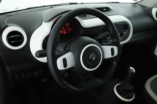 Intérieur côté conducteur 2