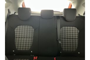 Interno sedili posteriori