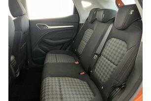 Interno sedili posteriori, dal lato guidatore