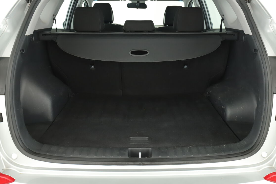 carDetails.imgAlt.interior.9