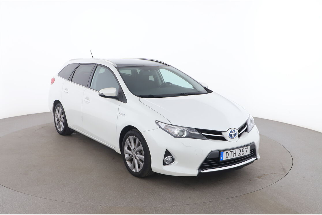 Exteriör fram till höger