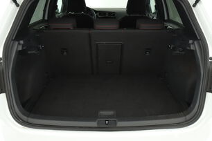 carDetails.imgAlt.interior.9