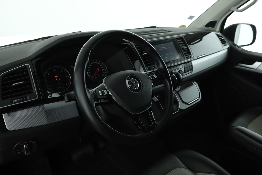 Intérieur côté conducteur 2