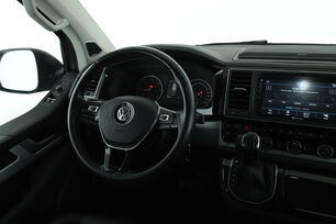 Intérieur côté conducteur depuis le siège arrière