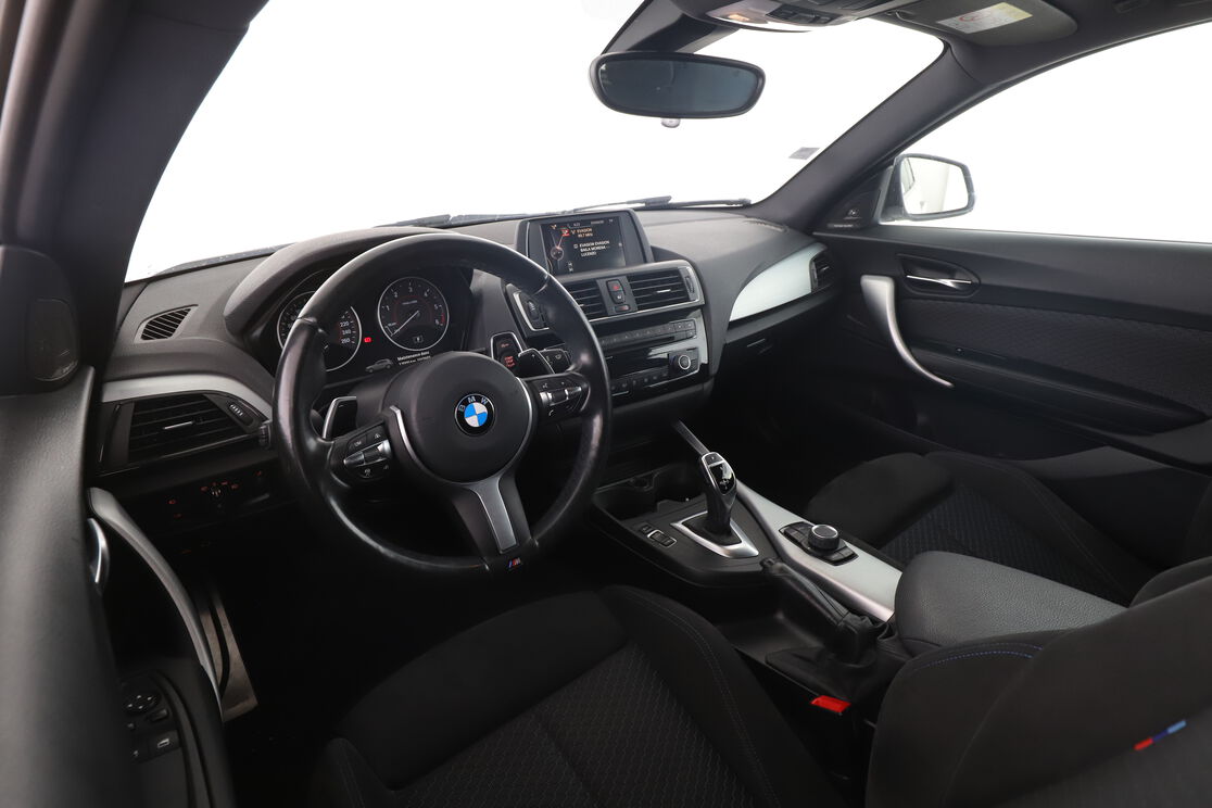Intérieur côté conducteur 2