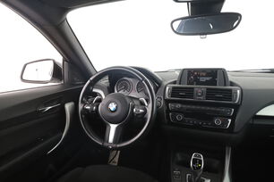 Intérieur côté conducteur depuis le siège arrière