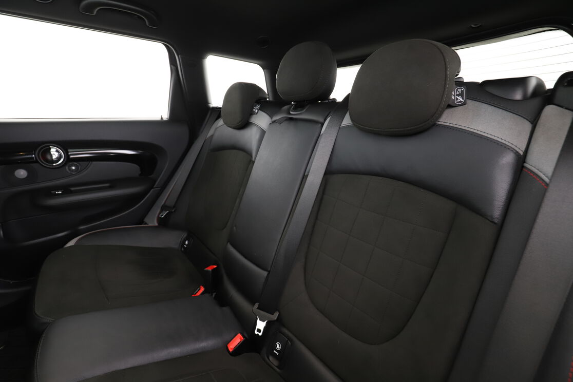 Baksäte bakom förarsätet