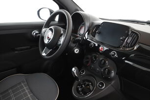 Intérieur côté conducteur depuis le siège arrière