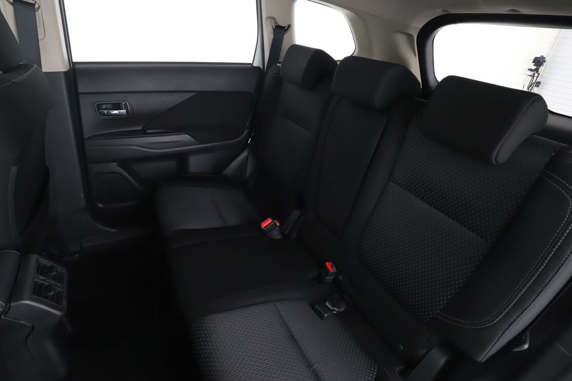 Interior asientos traseros lado del conductor