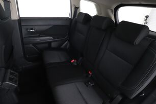 Interior asientos traseros lado del conductor