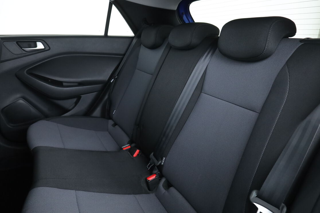 Innenraum Rücksitze Fahrerseite