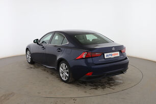 Exterior trasero izquierdo