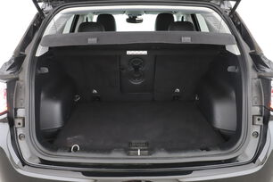 carDetails.imgAlt.interior.9