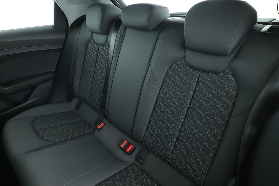 Intérieur sièges arrière depuis le côté conducteur