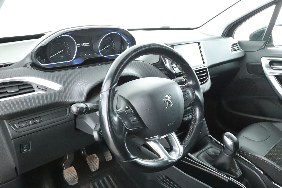 Intérieur côté conducteur 2