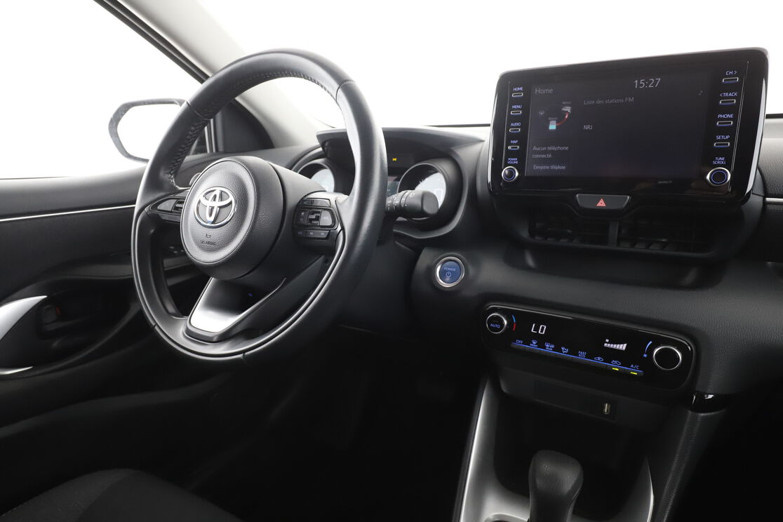 Intérieur côté conducteur depuis le siège arrière