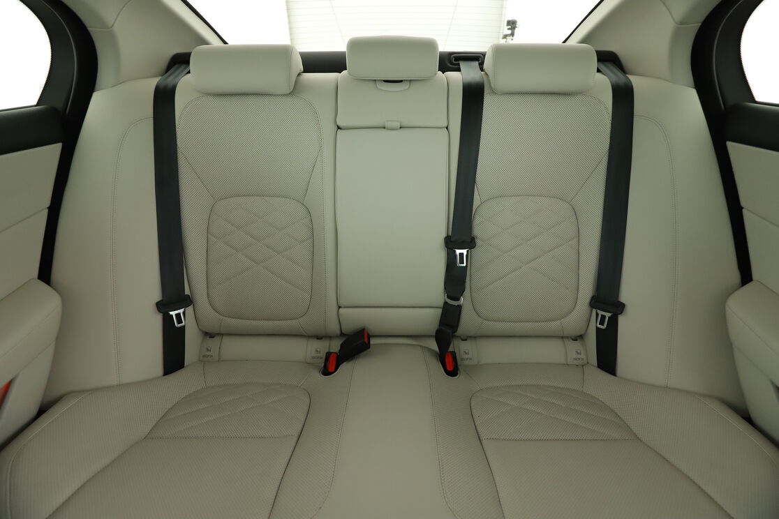Innenraum Rücksitze Fahrerseite