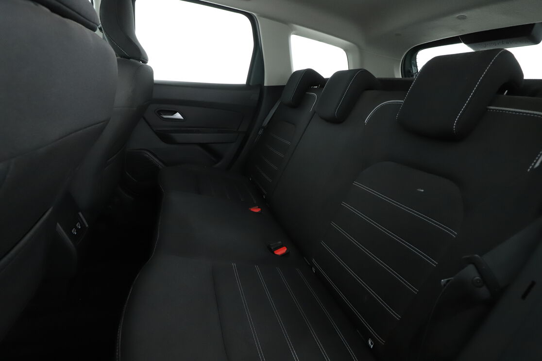 Intérieur sièges arrière depuis le côté conducteur