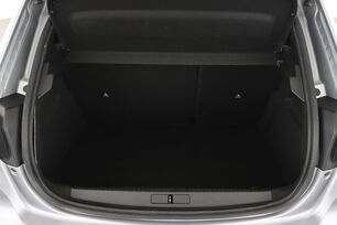 carDetails.imgAlt.interior.10