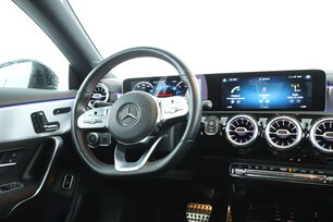 Intérieur côté conducteur depuis le siège arrière