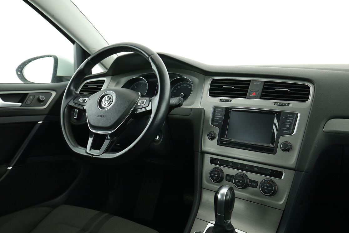 Intérieur côté conducteur depuis le siège arrière