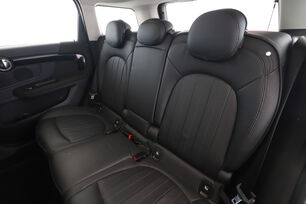 Intérieur sièges arrière depuis le côté conducteur
