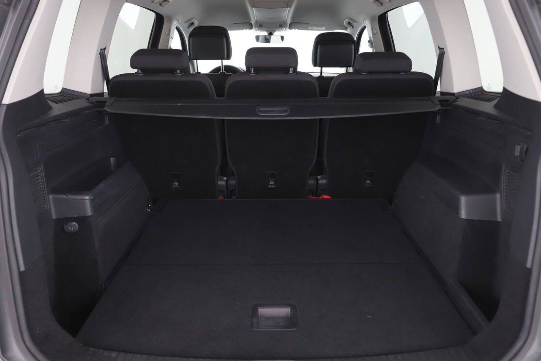 Intérieur coffre 1