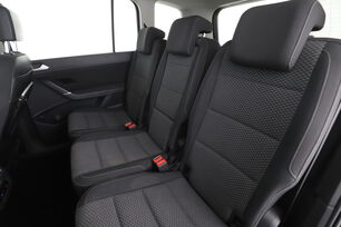 Intérieur sièges arrière depuis le côté conducteur