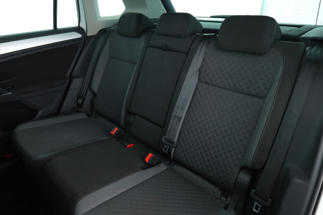 Intérieur sièges arrière depuis le côté conducteur