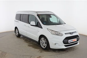 Exterior frontal derecho